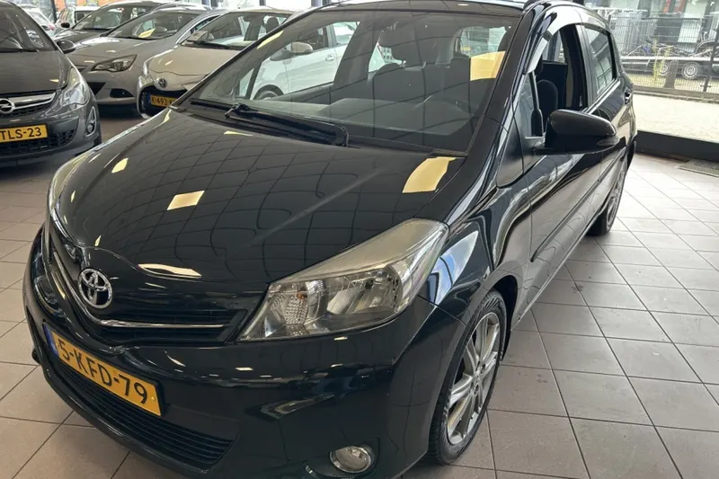 Toyota Yaris (2013)