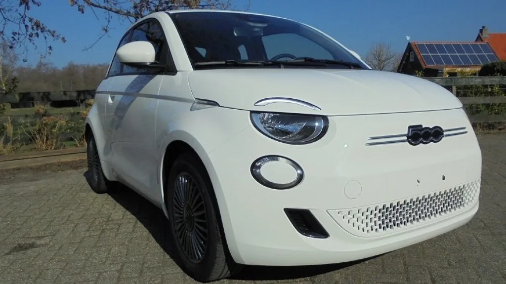 Fiat 500 (2023) — foto 1