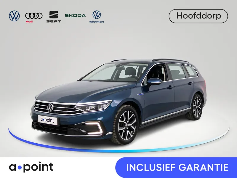 Volkswagen Passat (2022) — foto 1
