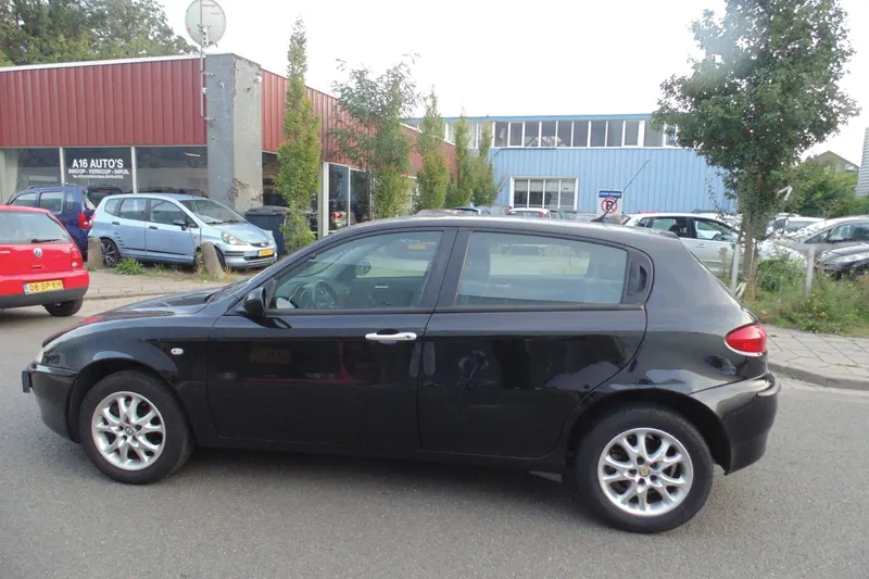Alfa Romeo 147 (2001)