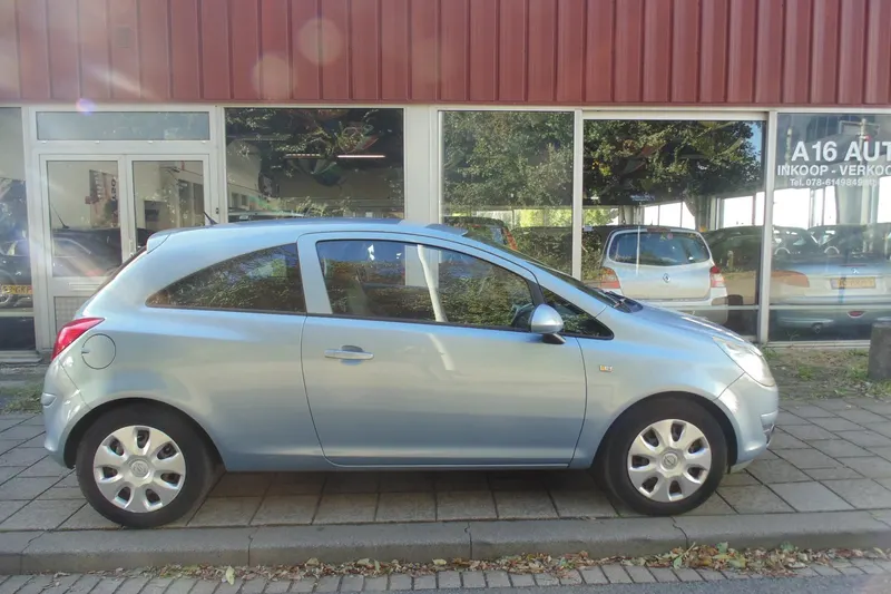 Opel Corsa (2009)