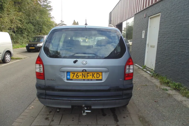 Opel Zafira (2003)