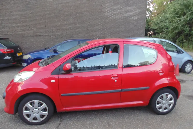 Peugeot 107 (2007)