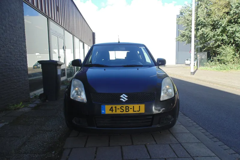 Suzuki Swift (2005)