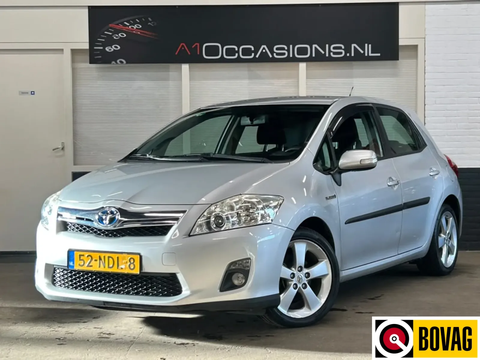 Toyota Auris (2010) — foto 1