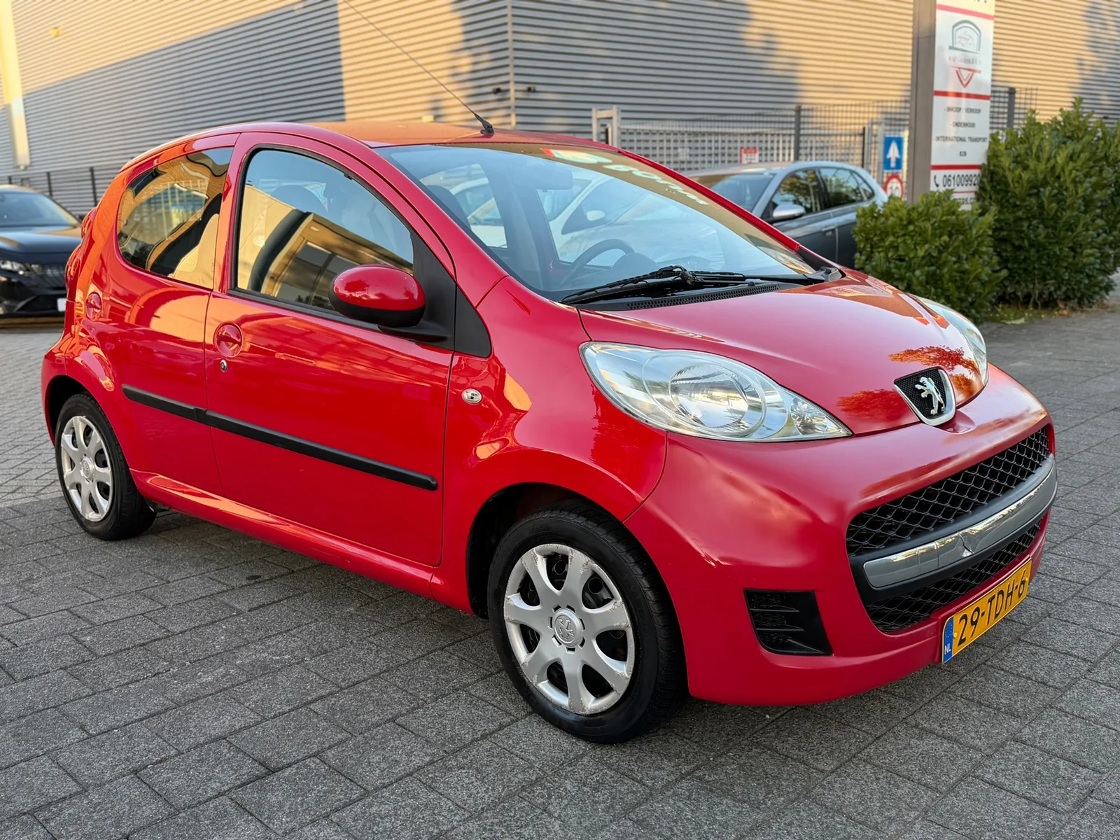Peugeot 107 (2012) — foto 1