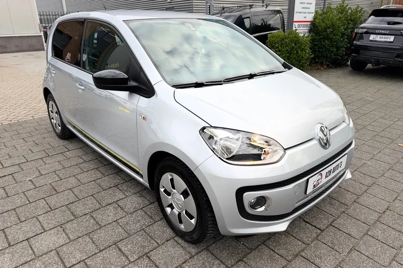 Volkswagen Up! (2015)
