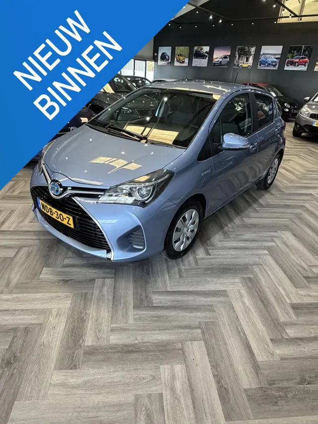 Toyota Yaris (2016) — foto 1