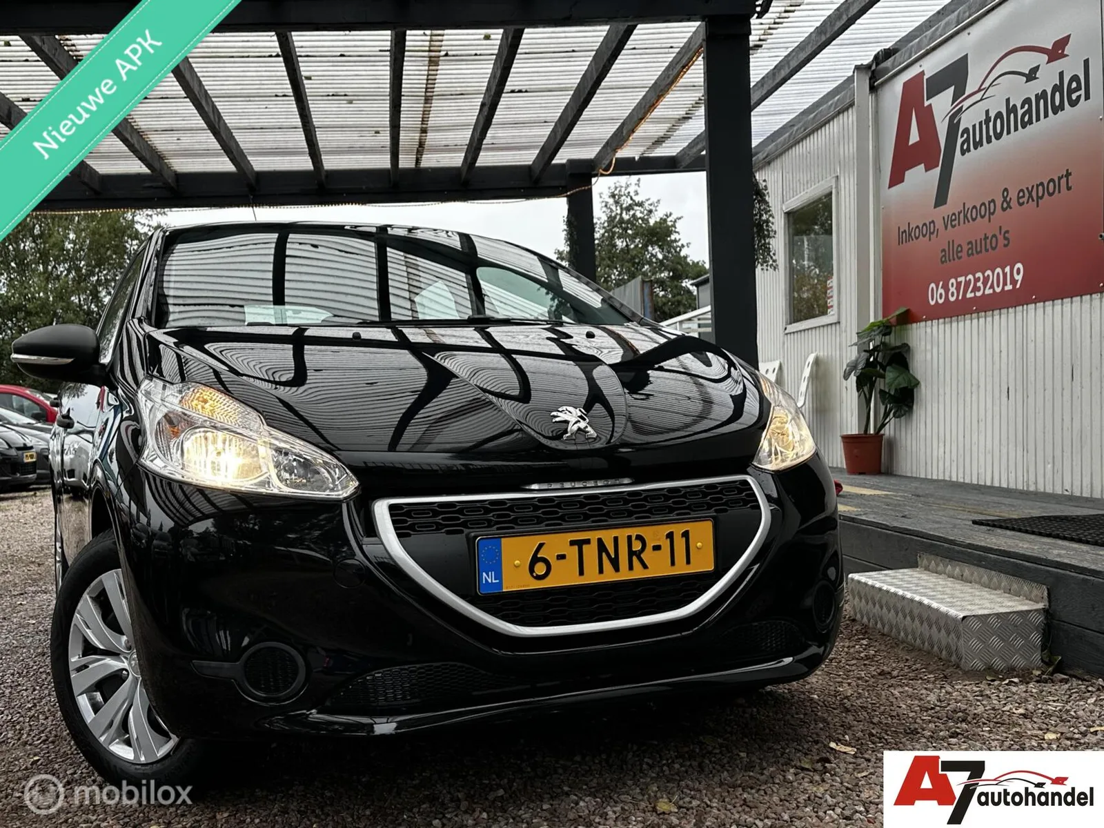 Peugeot 208 (2014) — foto 1