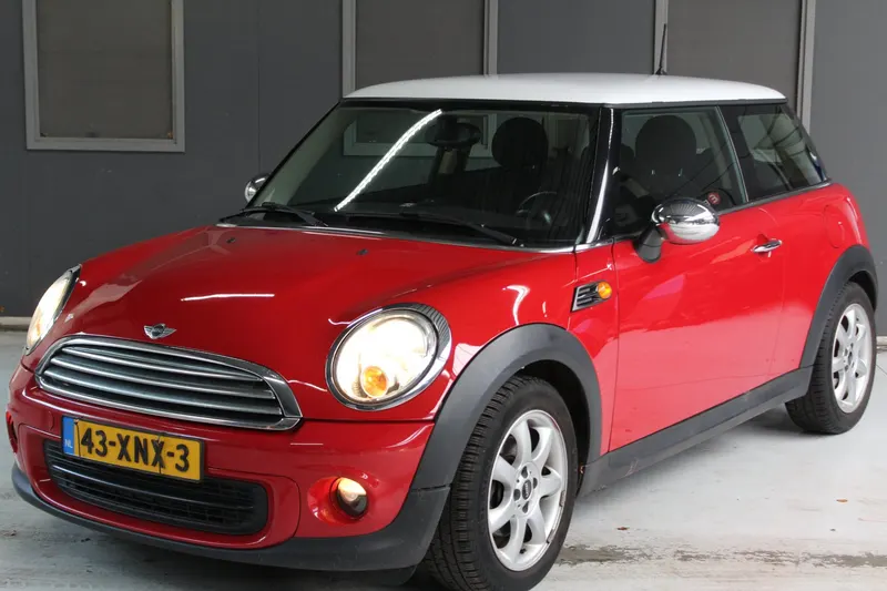 MINI Cooper (2012)