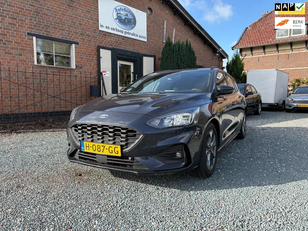 Ford Focus (2020) — foto 1