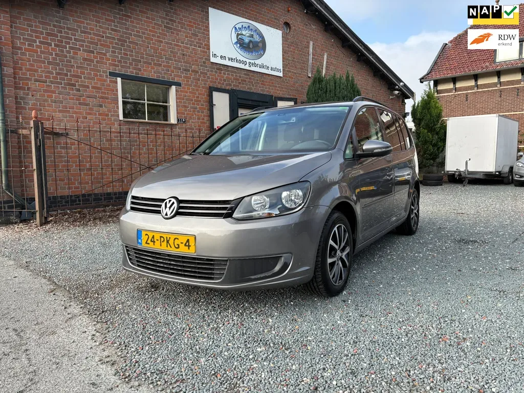 Volkswagen Touran (2011) — foto 1