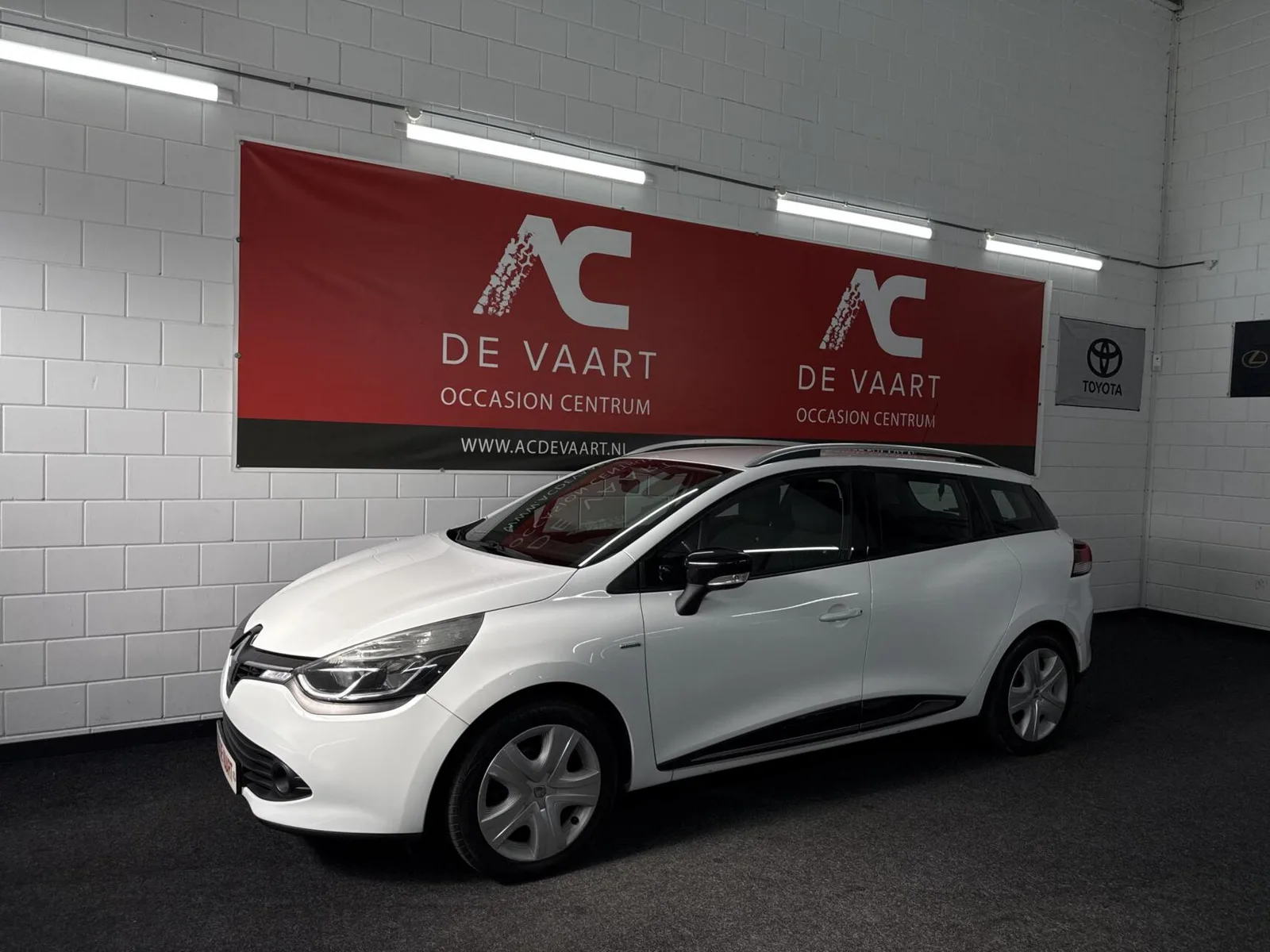 Renault Clio (2016) — foto 1