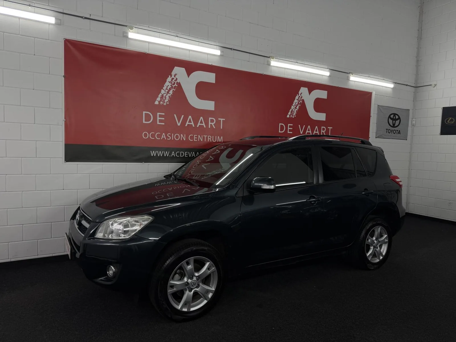 Toyota RAV4 (2009) — foto 1