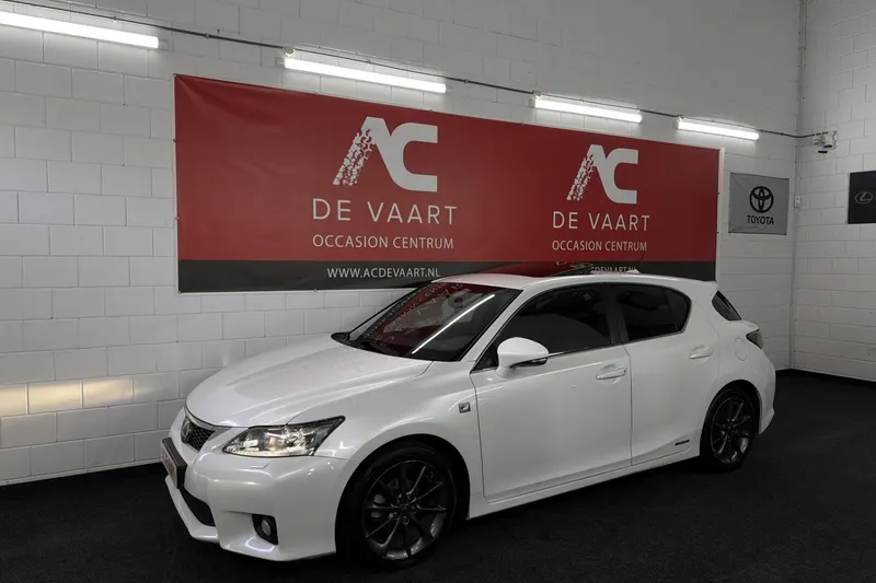 Lexus CT (2012)