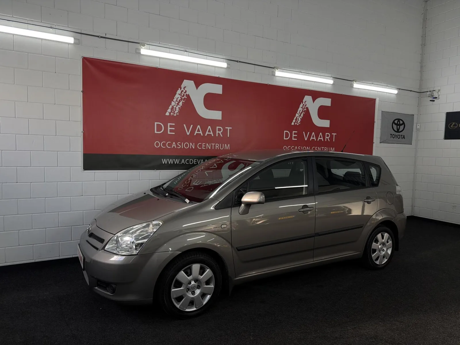 Toyota Verso (2006) — foto 1