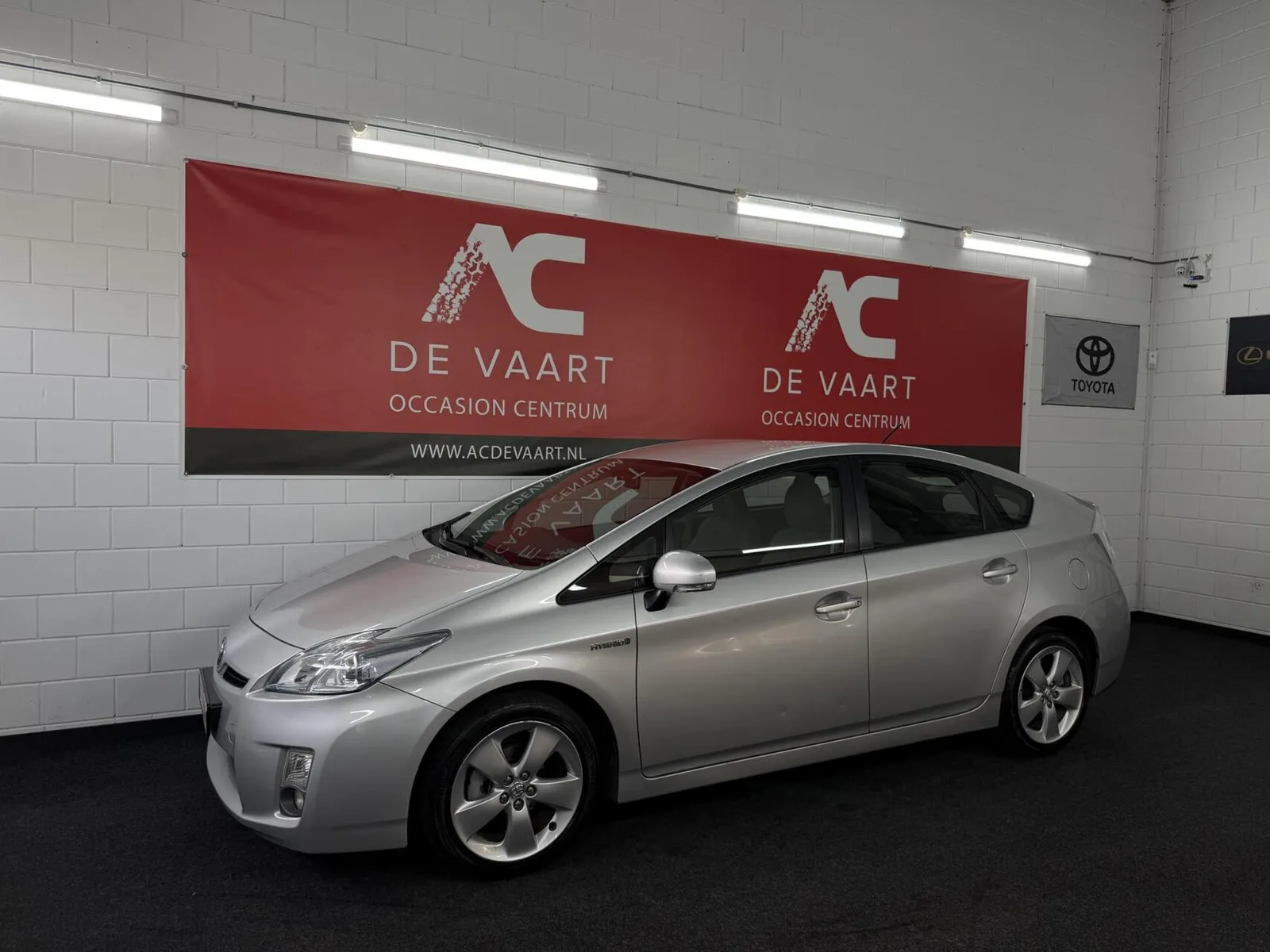 Toyota Prius (2011) — foto 1