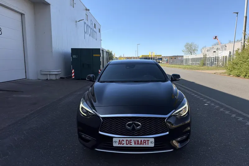 Infiniti Q30 (2017)