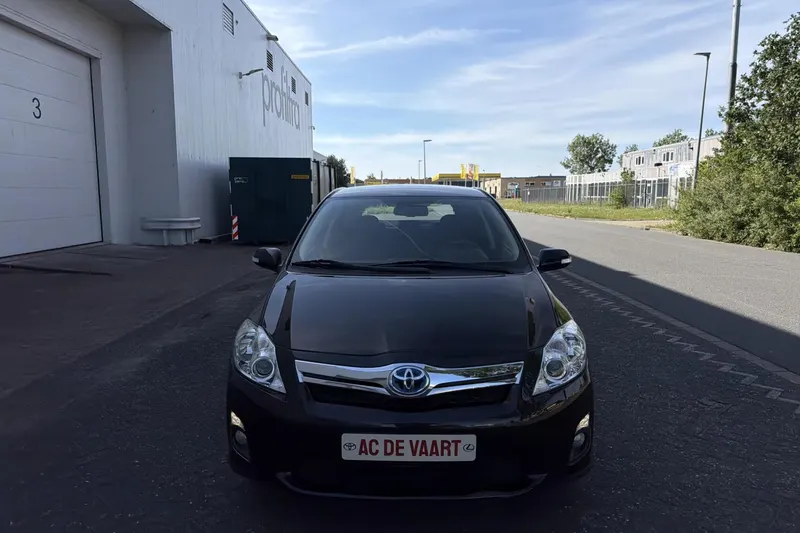 Toyota Auris (2010)