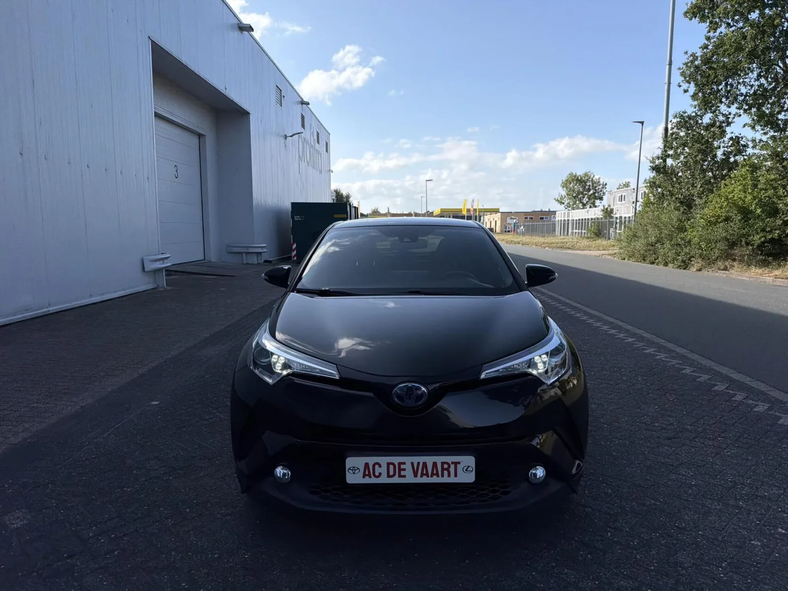 Toyota C-HR (2019) — foto 1