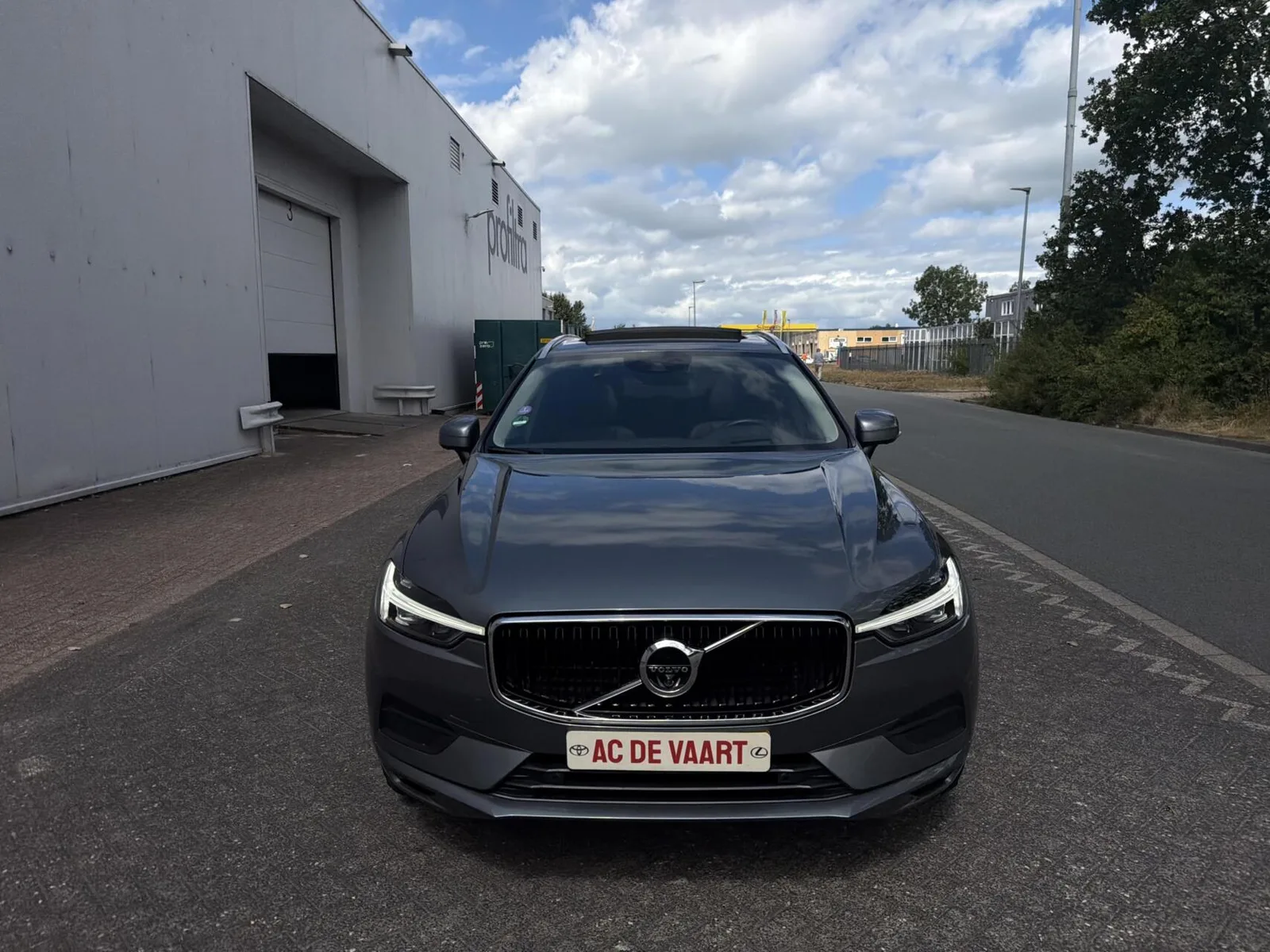 Volvo XC60 (2021) — foto 1
