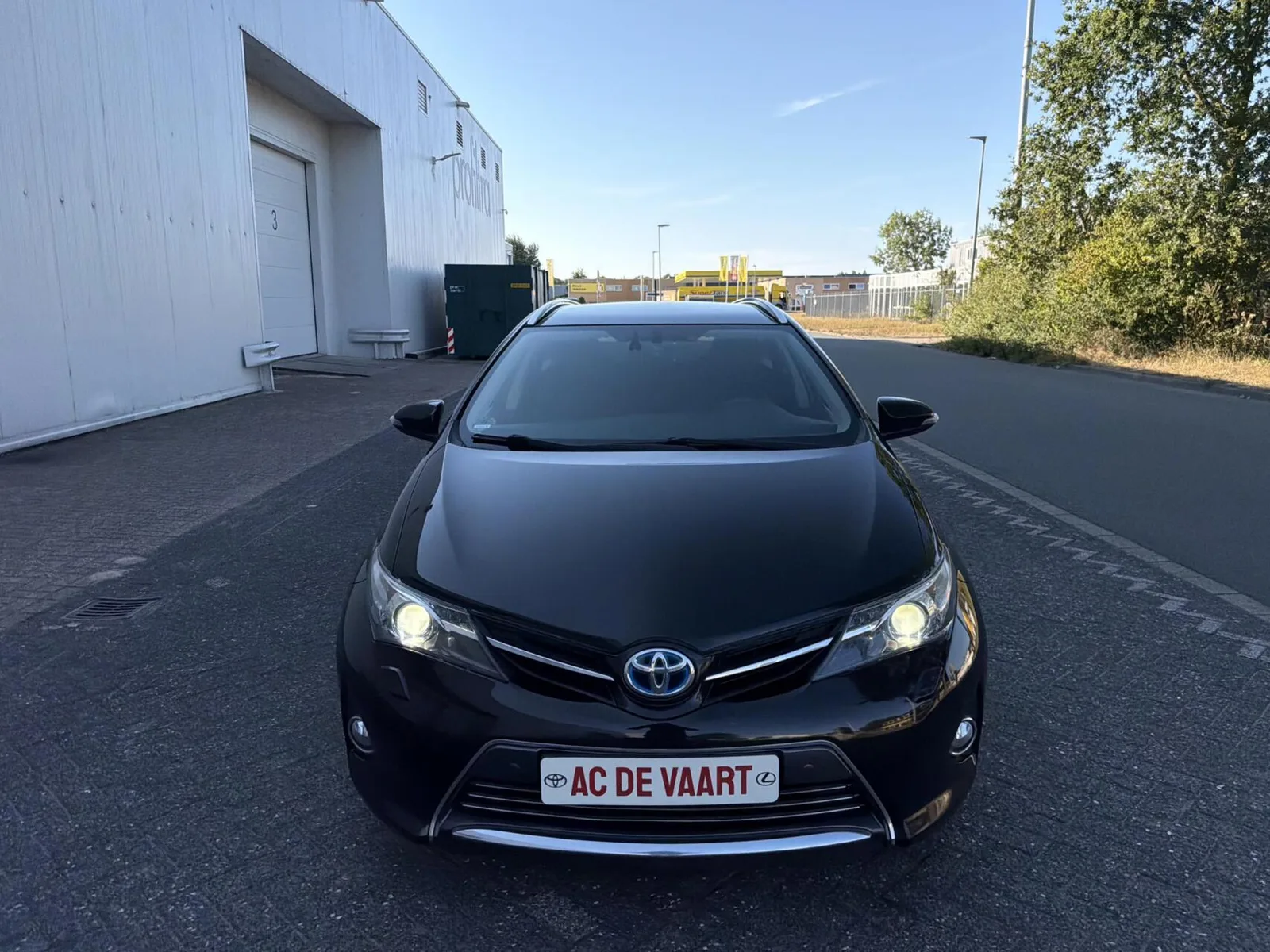 Toyota Auris (2013) — foto 1