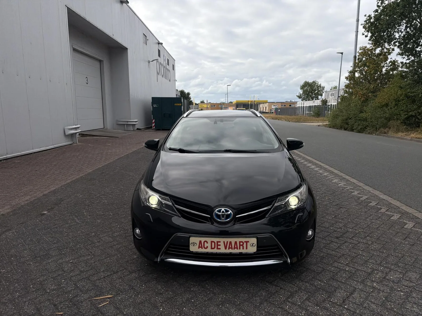 Toyota Auris (2014) — foto 1