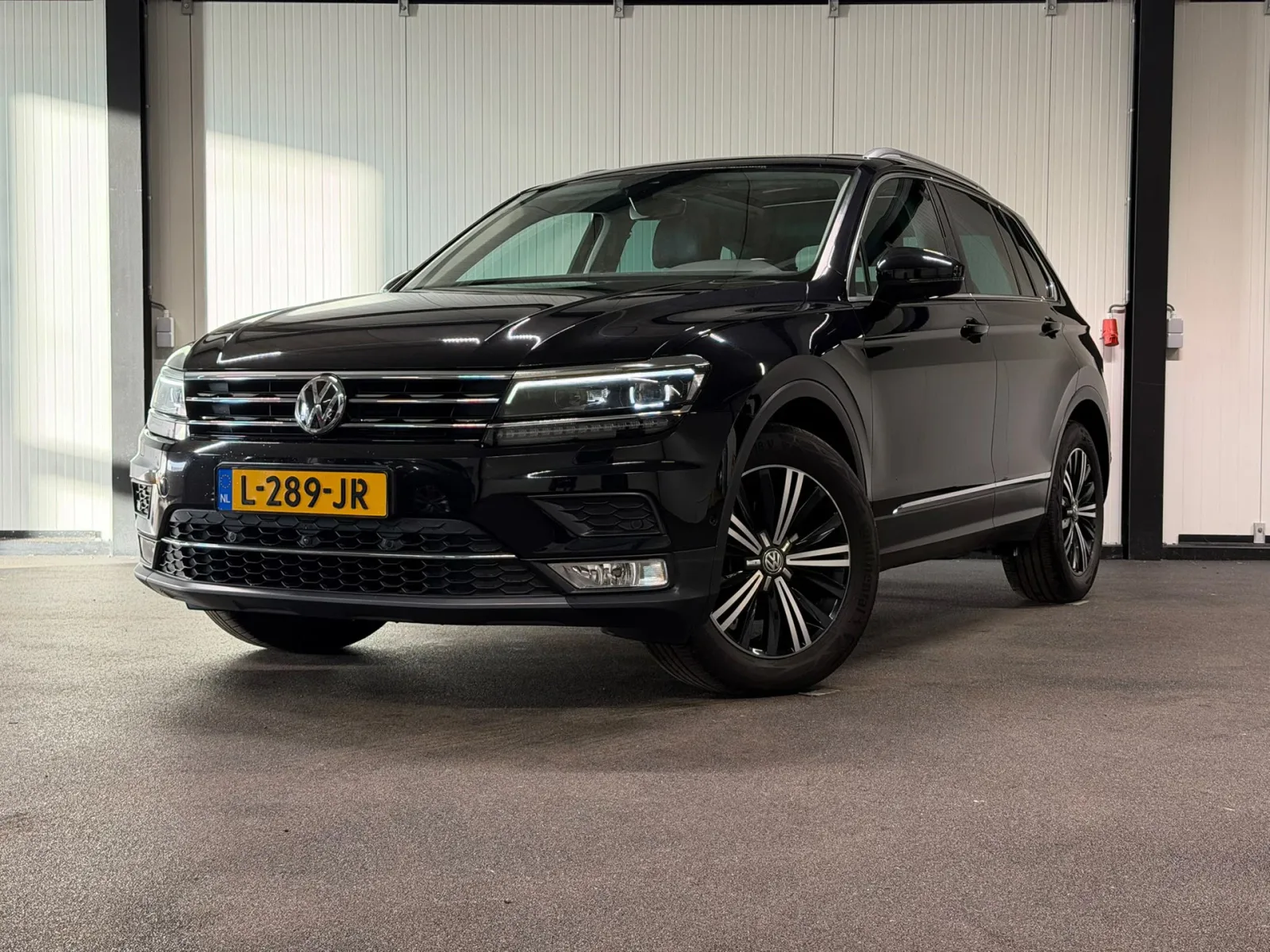 Volkswagen Tiguan (2017) — foto 1