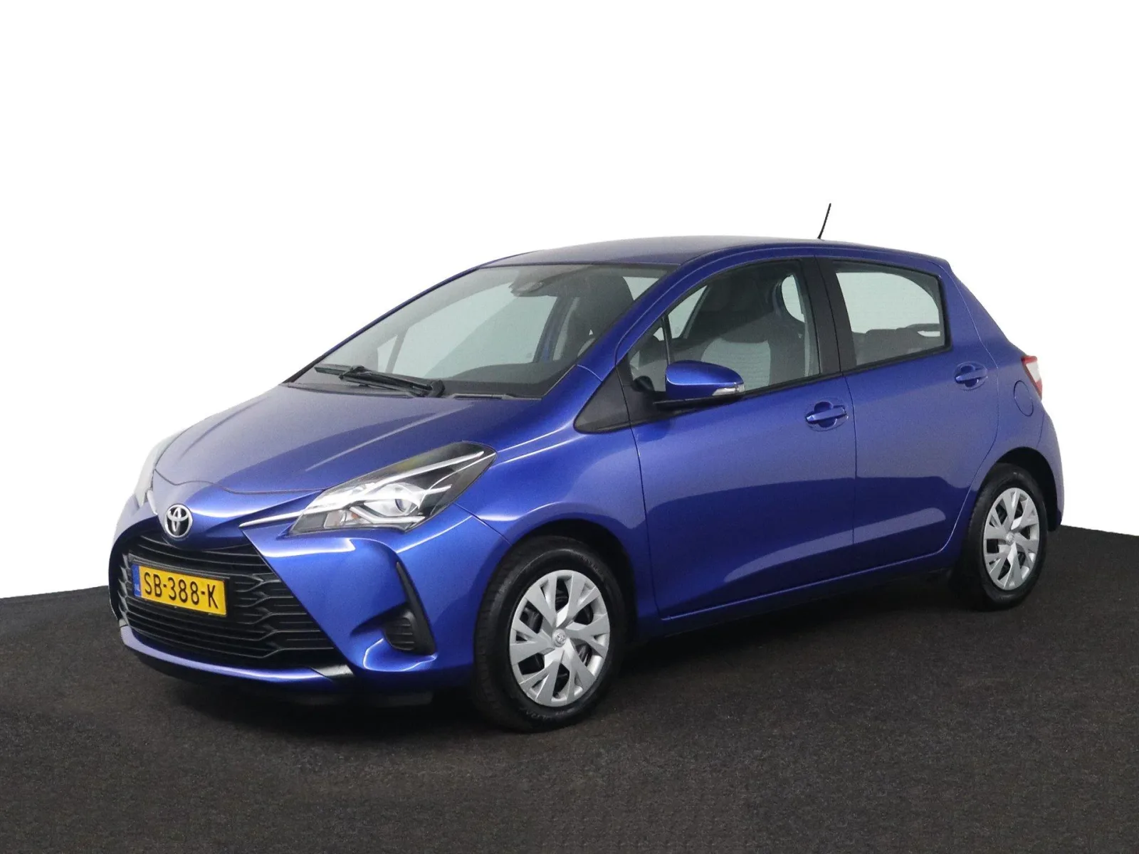Toyota Yaris (2018) — foto 1