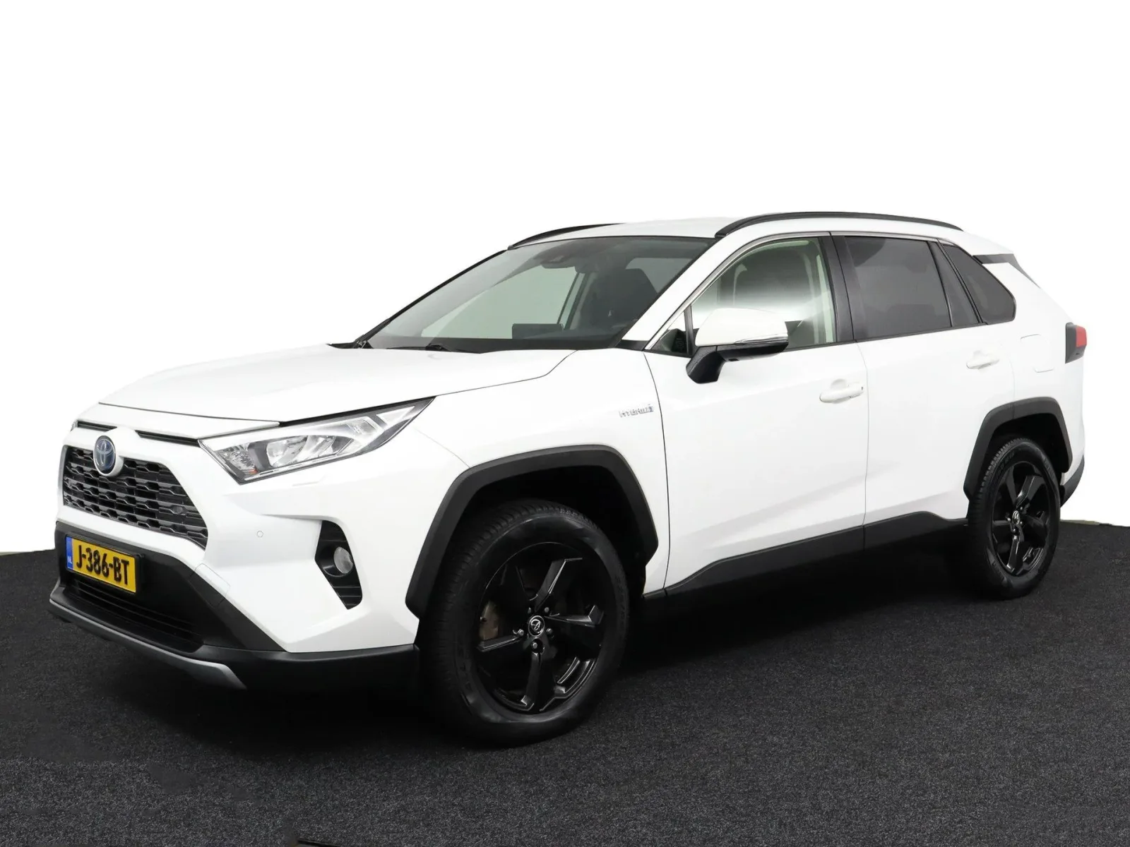 Toyota RAV4 (2019) — foto 1