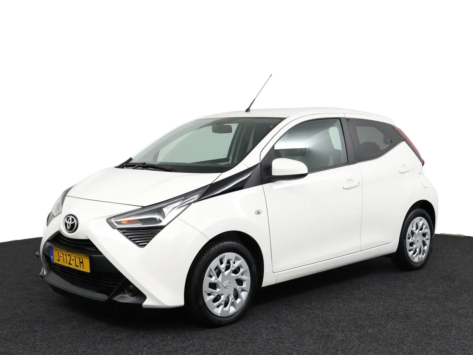 Toyota Aygo (2020) — foto 1