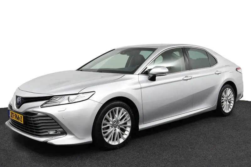 Toyota Camry (2019)