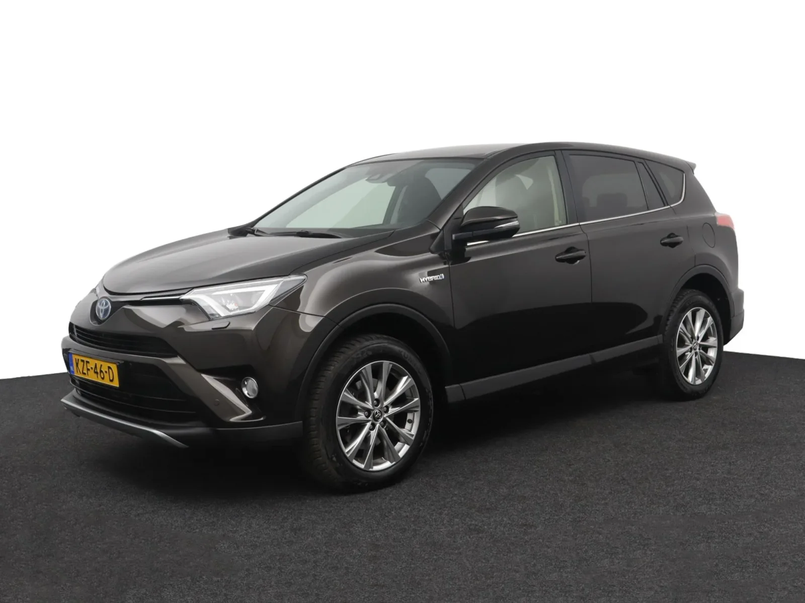 Toyota RAV4 (2018) — foto 1