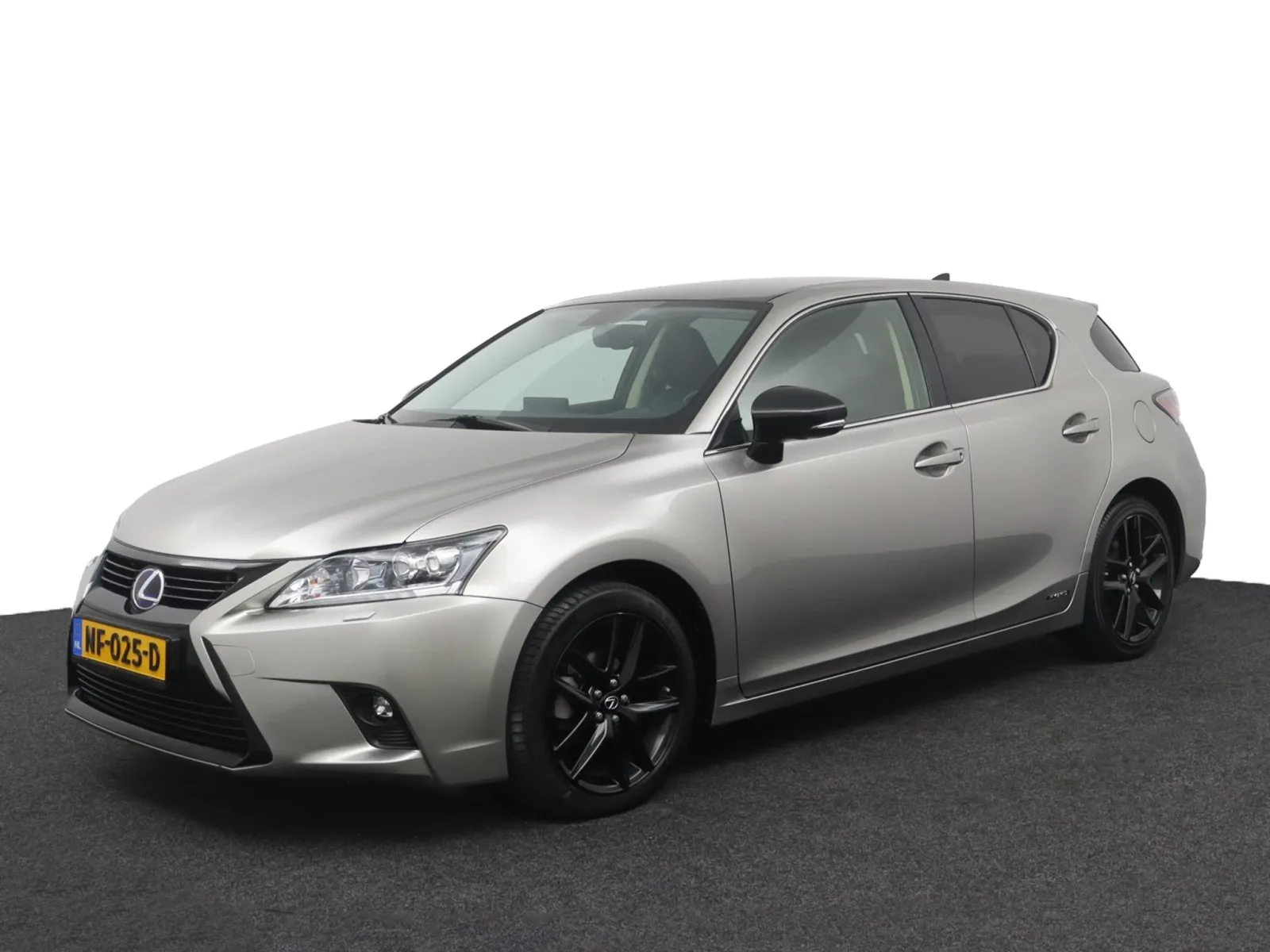 Lexus CT (2017) — foto 1