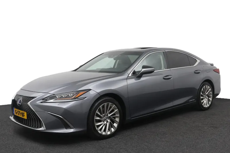 Lexus ES (2019)
