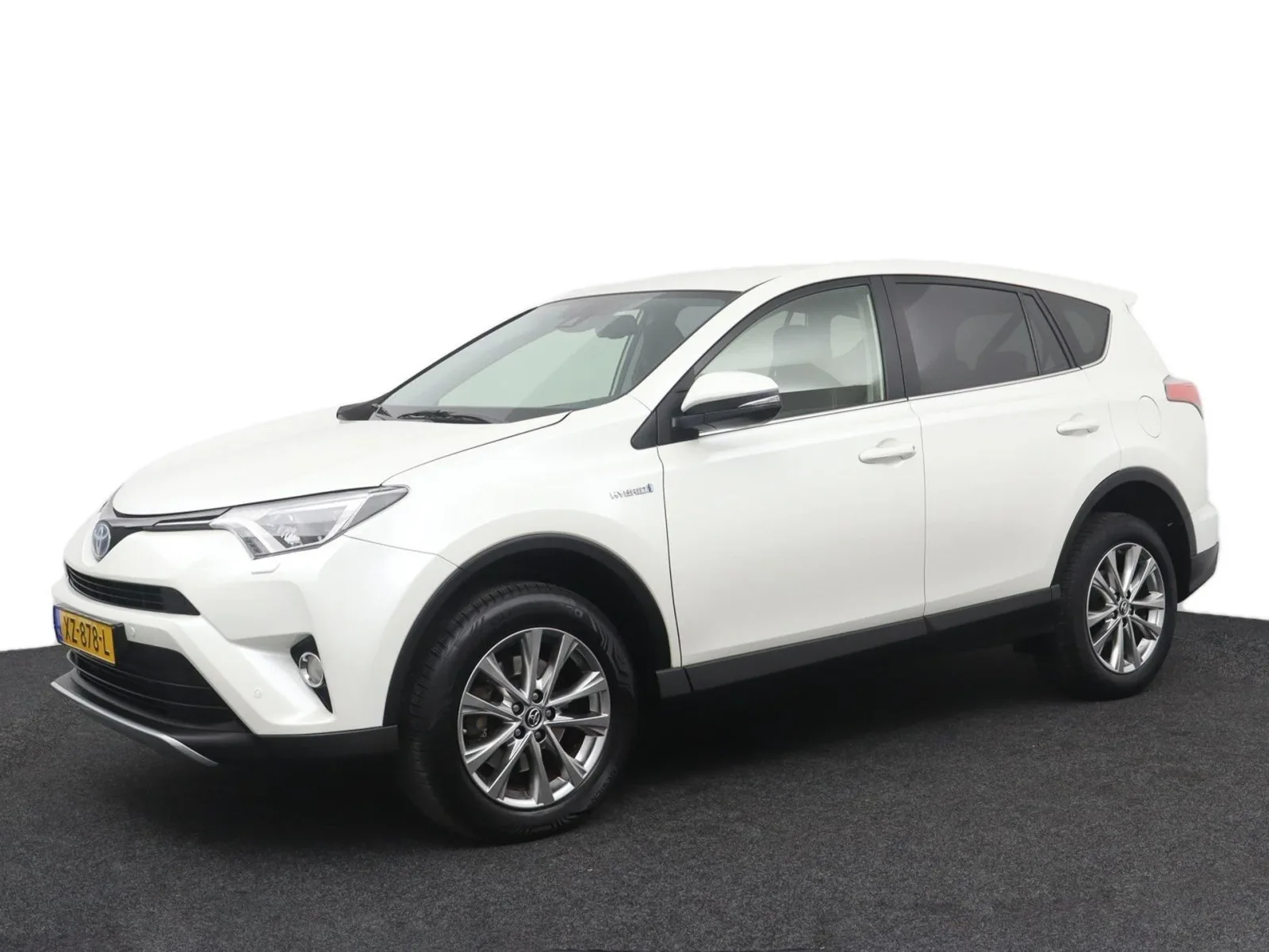 Toyota RAV4 (2017) — foto 1