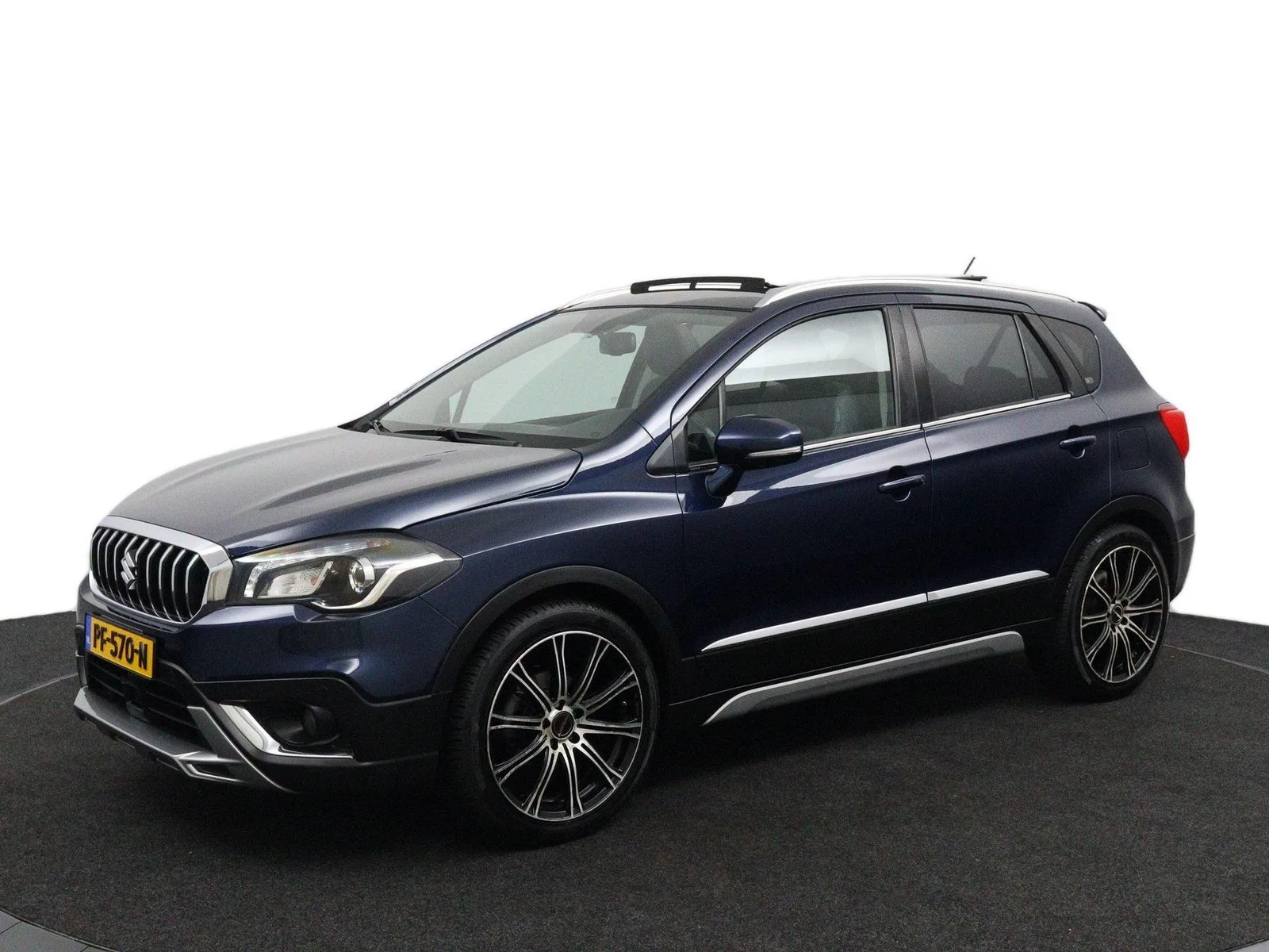 Suzuki S-Cross (2017) — foto 1