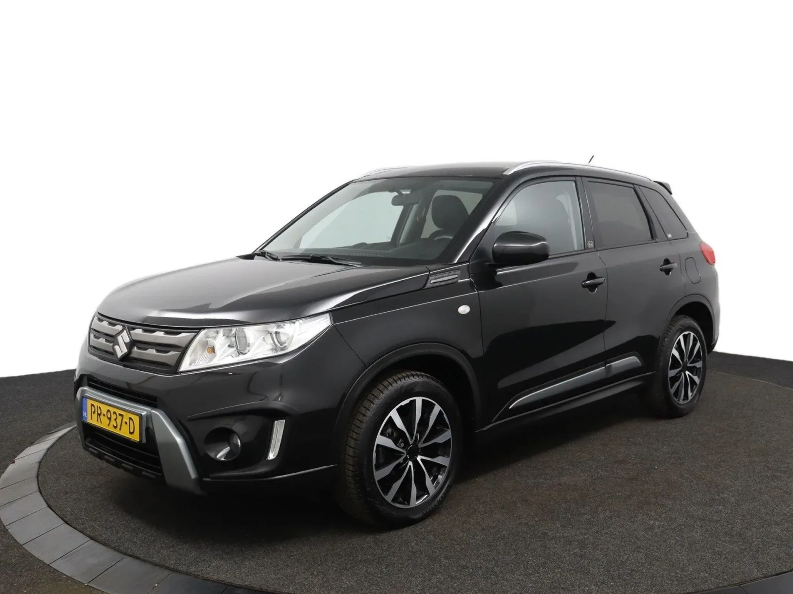 Suzuki Vitara (2017) — foto 1