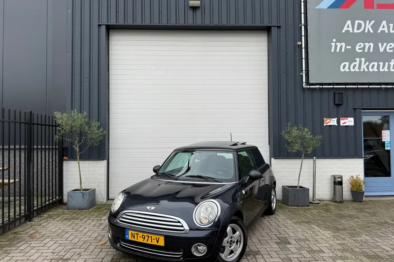 MINI One (2009)