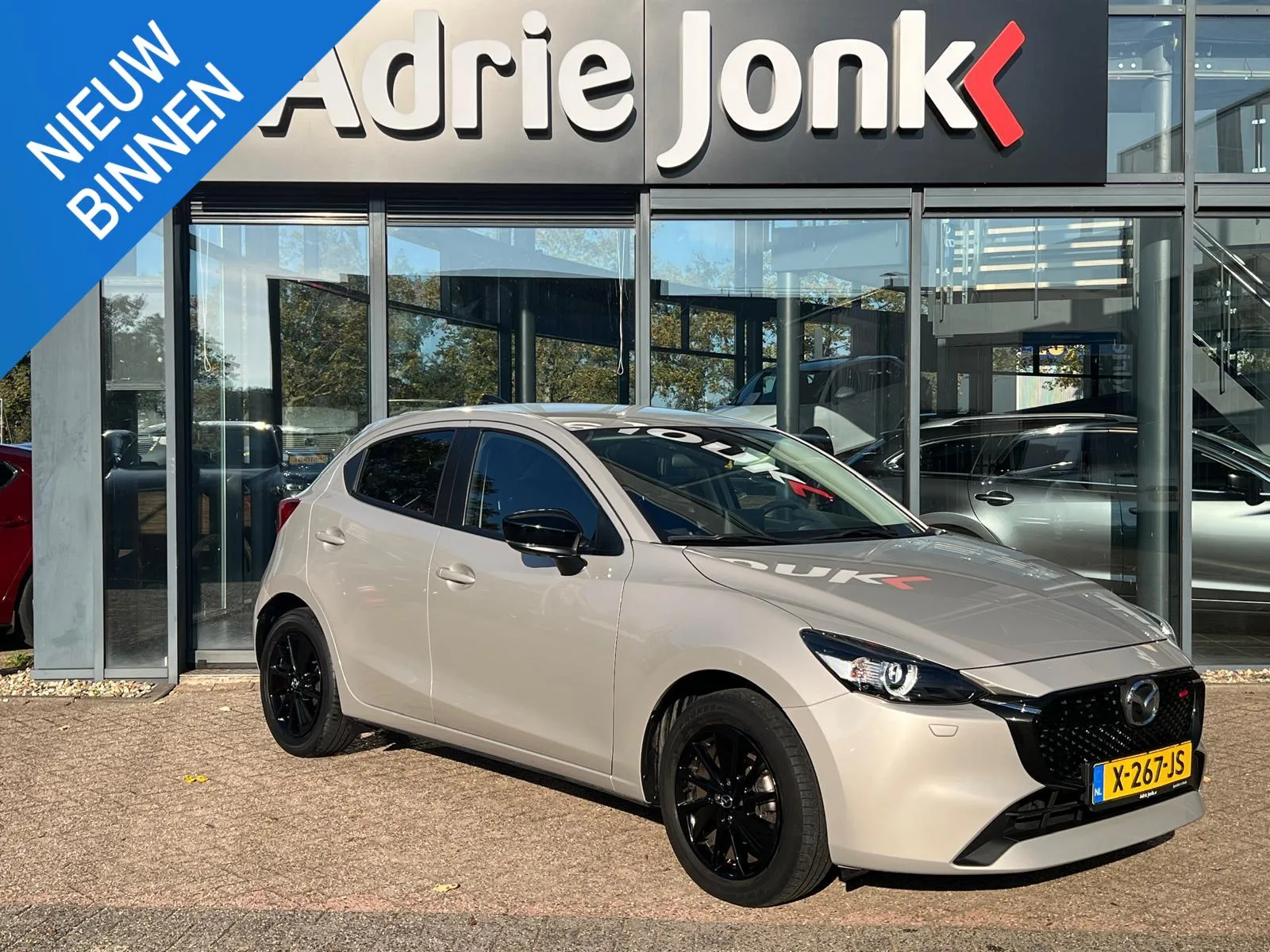 Mazda 2 (2023) — foto 1