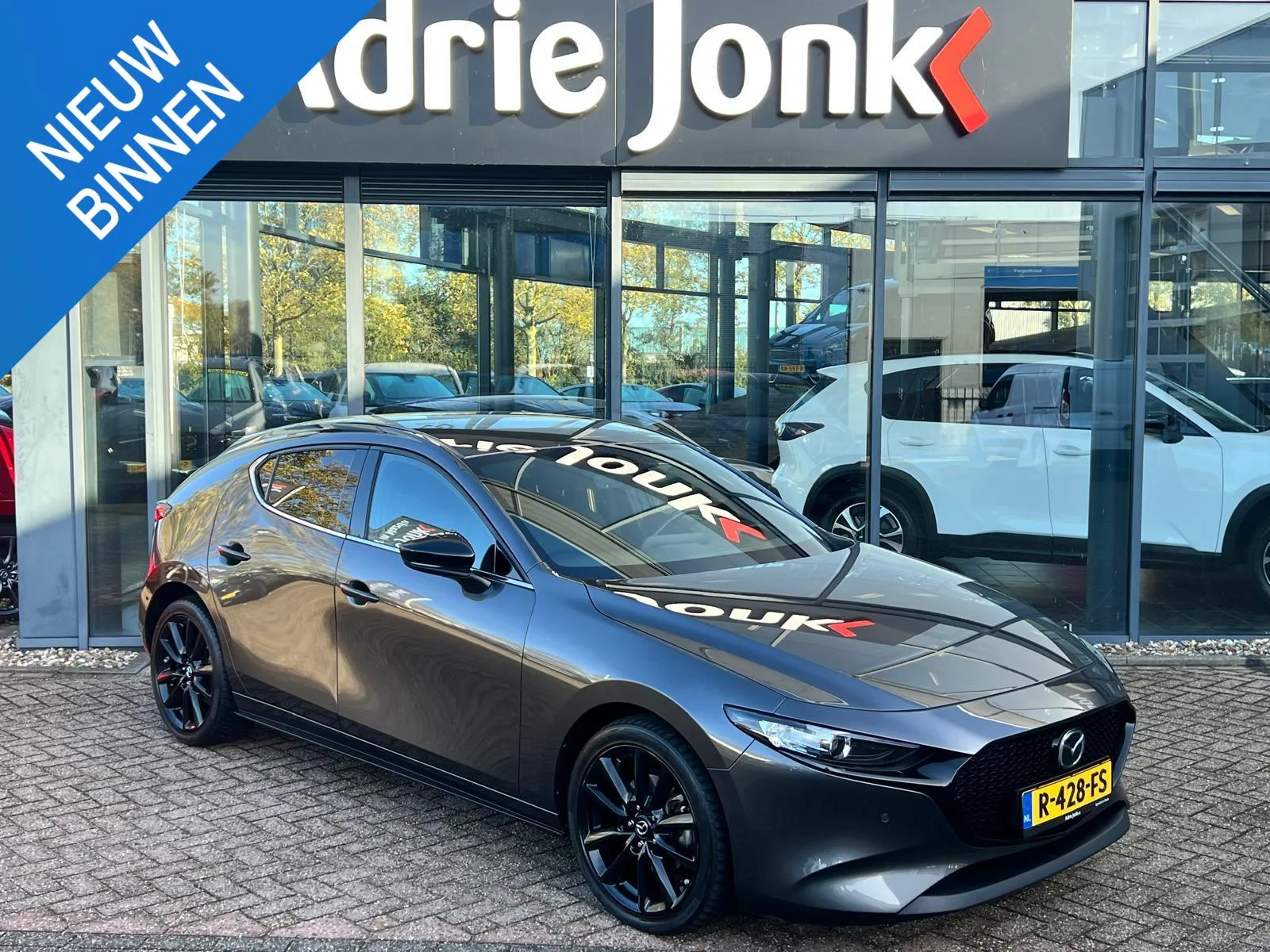 Mazda 3 (2022) — foto 1