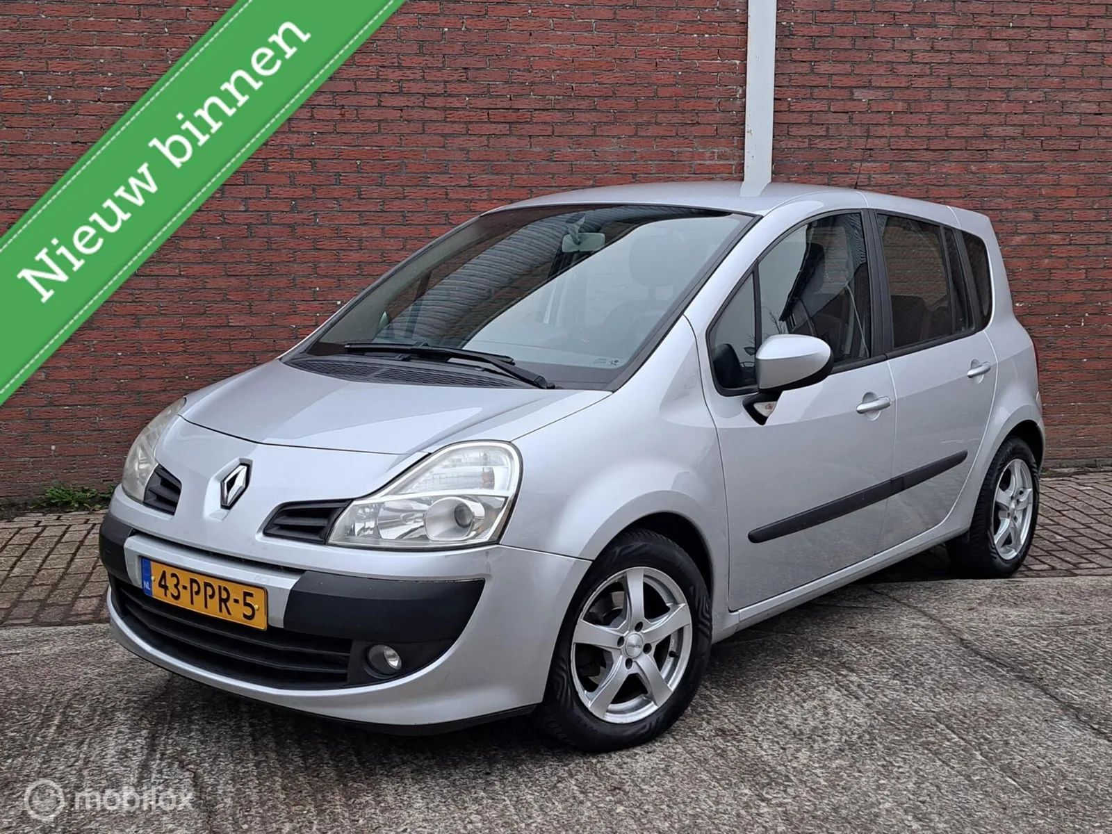 Renault Modus (2011) — foto 1