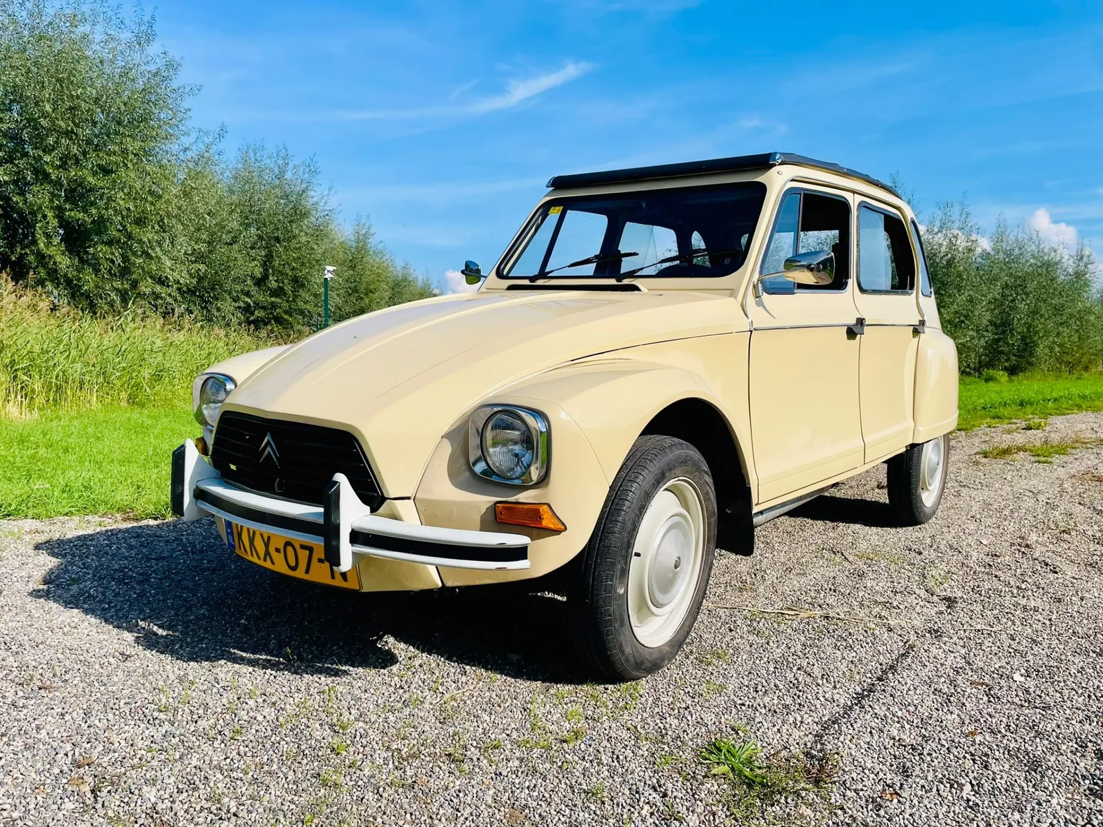 Citroën Dyane (1978) — foto 1