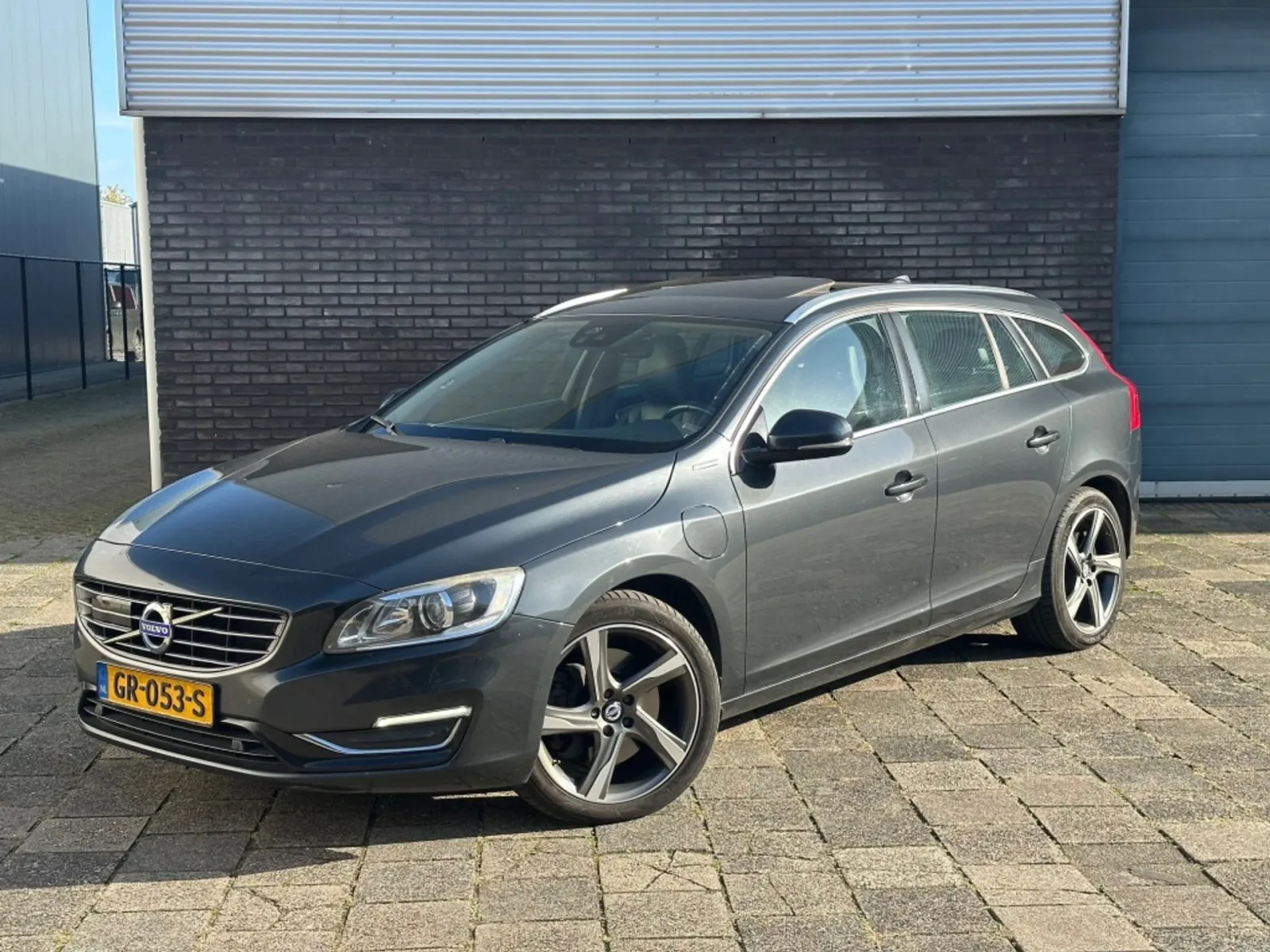 Volvo V60 (2014) — foto 1