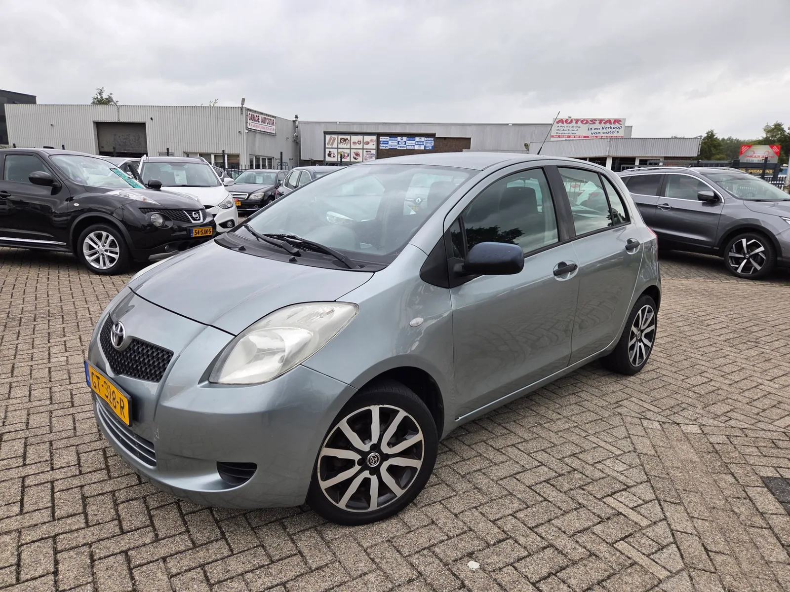 Toyota Yaris (2007) — foto 1