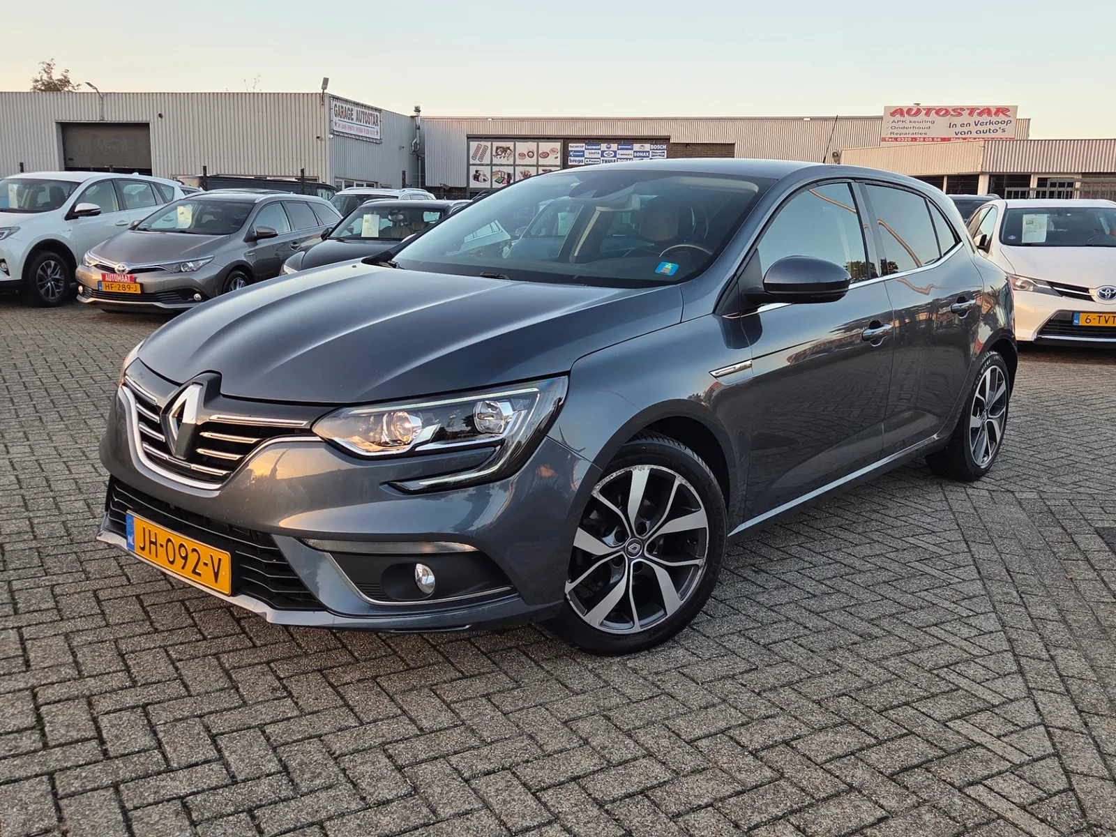 Renault Mégane (2016) — foto 1