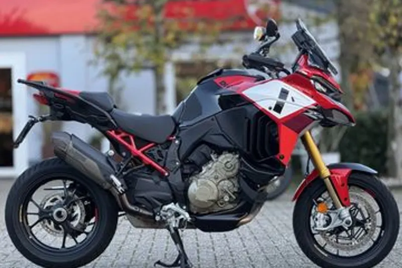 Ducati Multistrada V4 (2022)