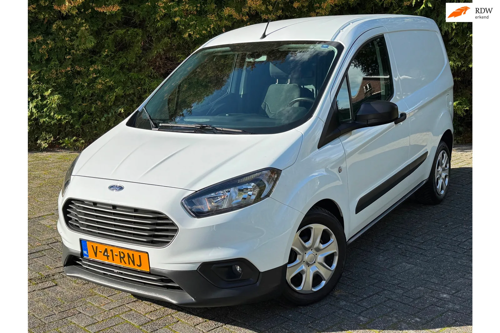 Ford Transit Courier (2023) — foto 1