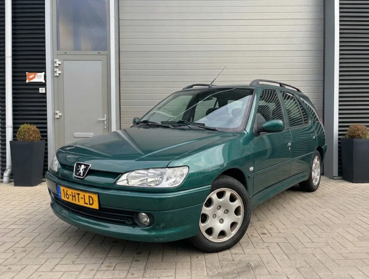 Peugeot 306 (2002) — foto 1