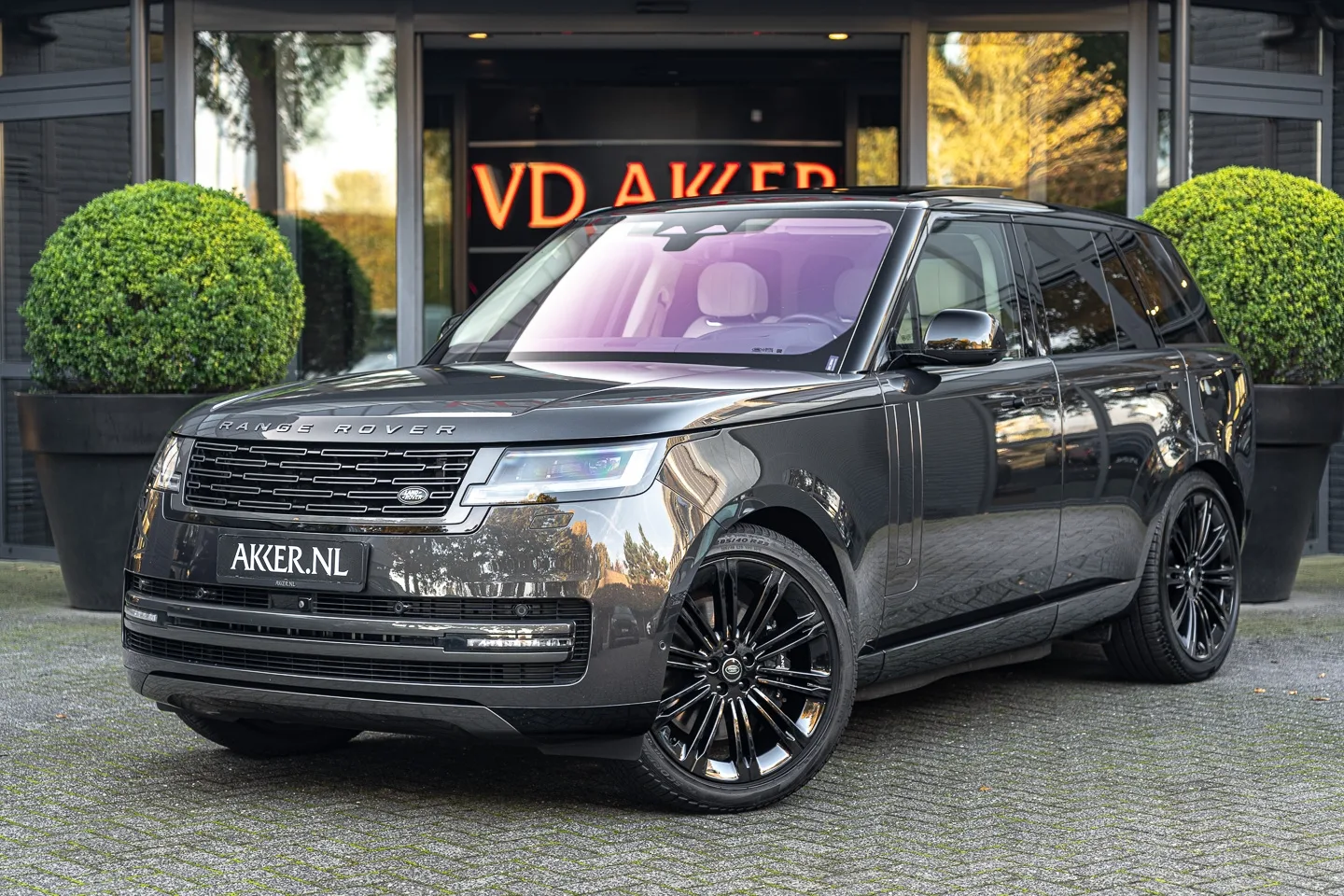 Land Rover Range Rover (2023) — foto 1